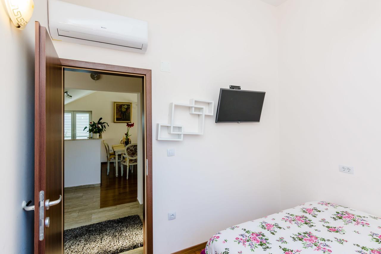 Klio Apartment